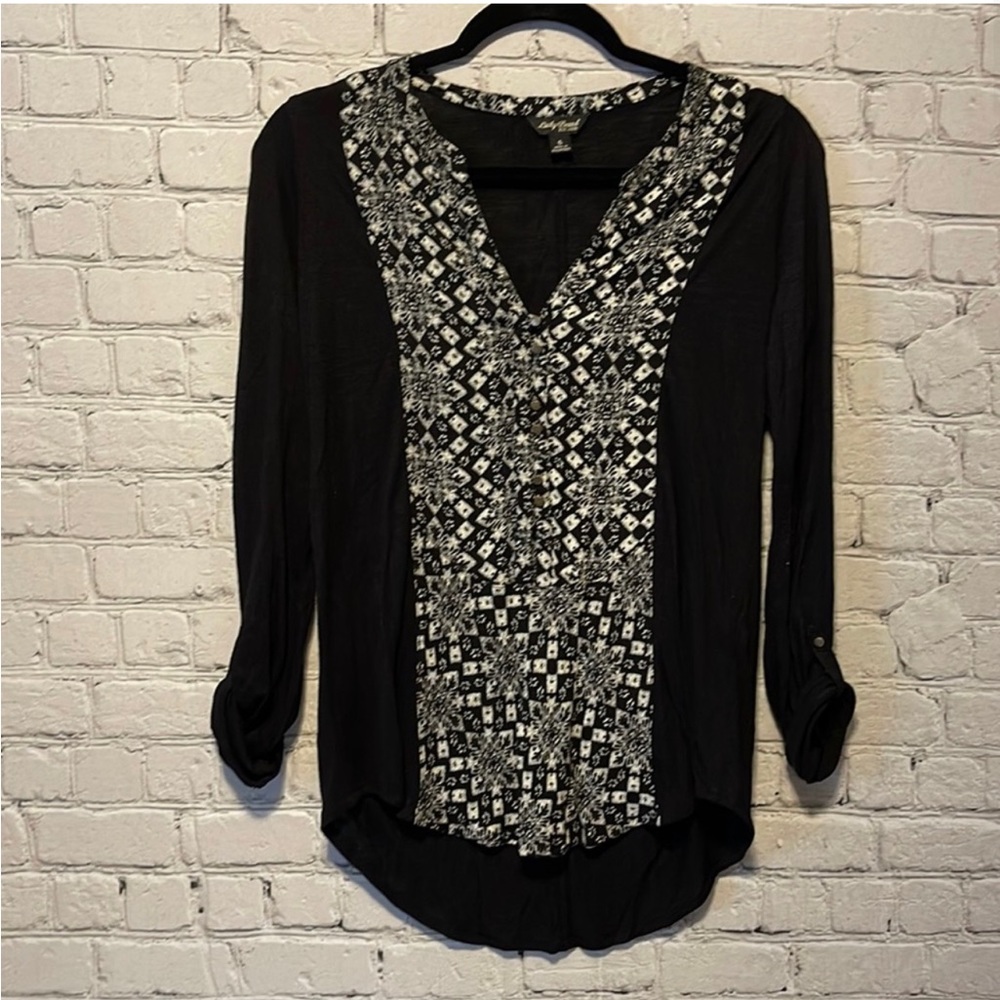 Lucky Brand Tunic Top Size Small Black White Buttons Rolled Sleeves
